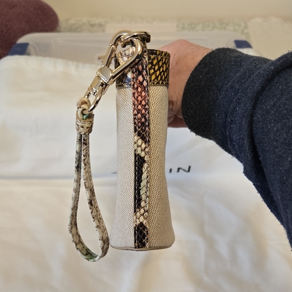 Brahmin Arianna Wristlet in Multi-Flashback. Exclusive. SOLD OUT. HTF. RARE. - Picture 7 of 16